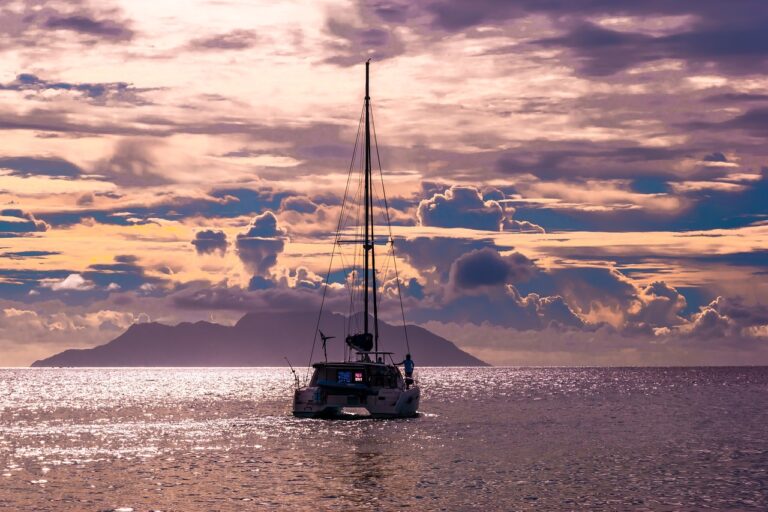 How To Sail A Catamaran